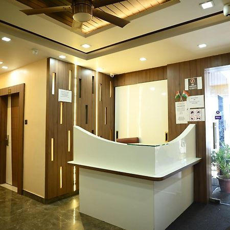 Kings Inn Hotel Ранчи Экстерьер фото